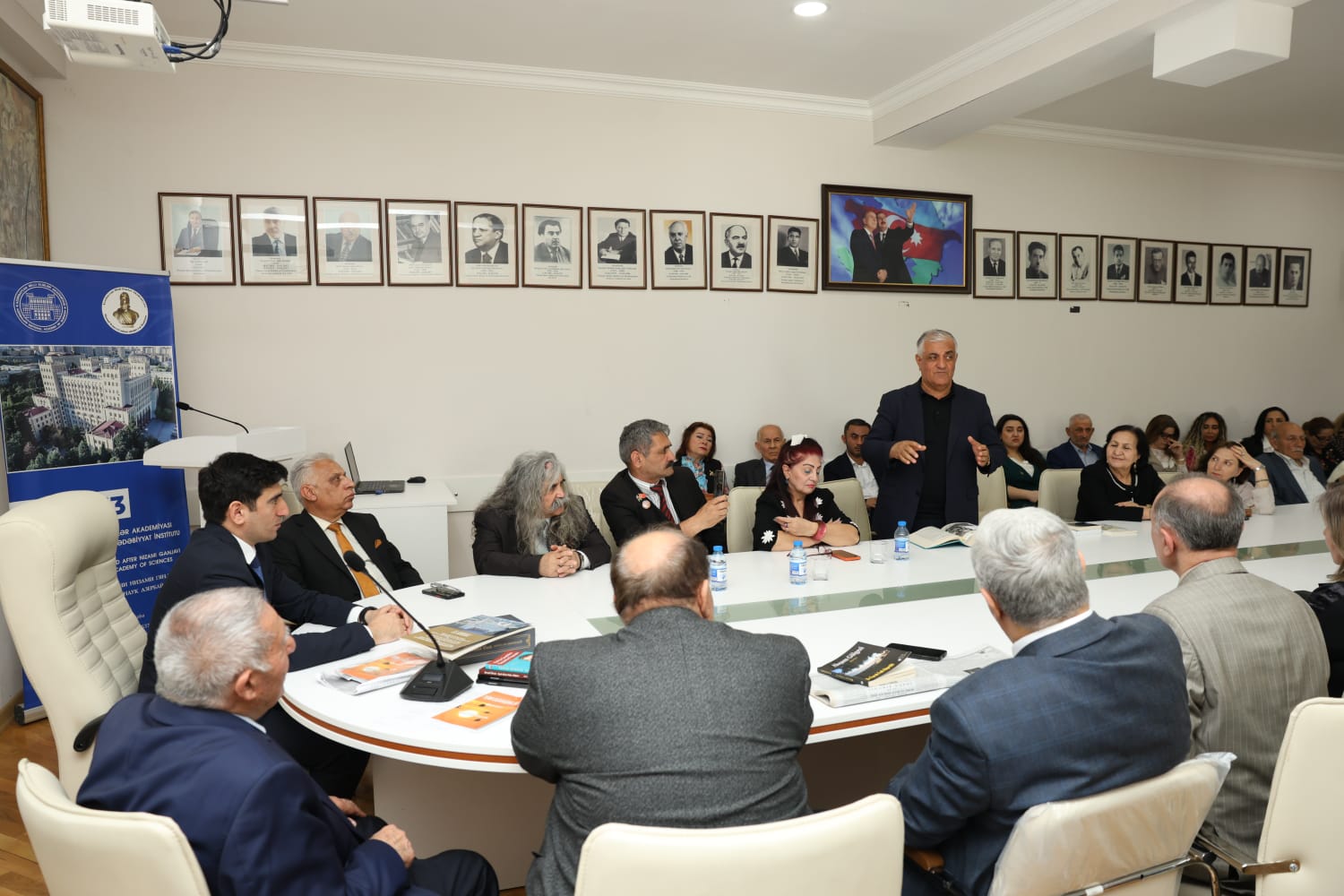 Ədəbiyyat İnstitutunda professor Faruk Faik Köprülü ilə görüş keçirilib