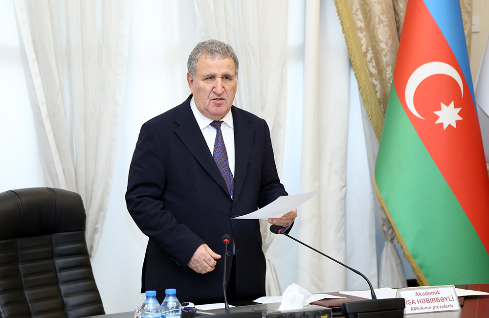 “Birinci Türkoloji Qurultayın qurucuları və ənənələri: tarix...