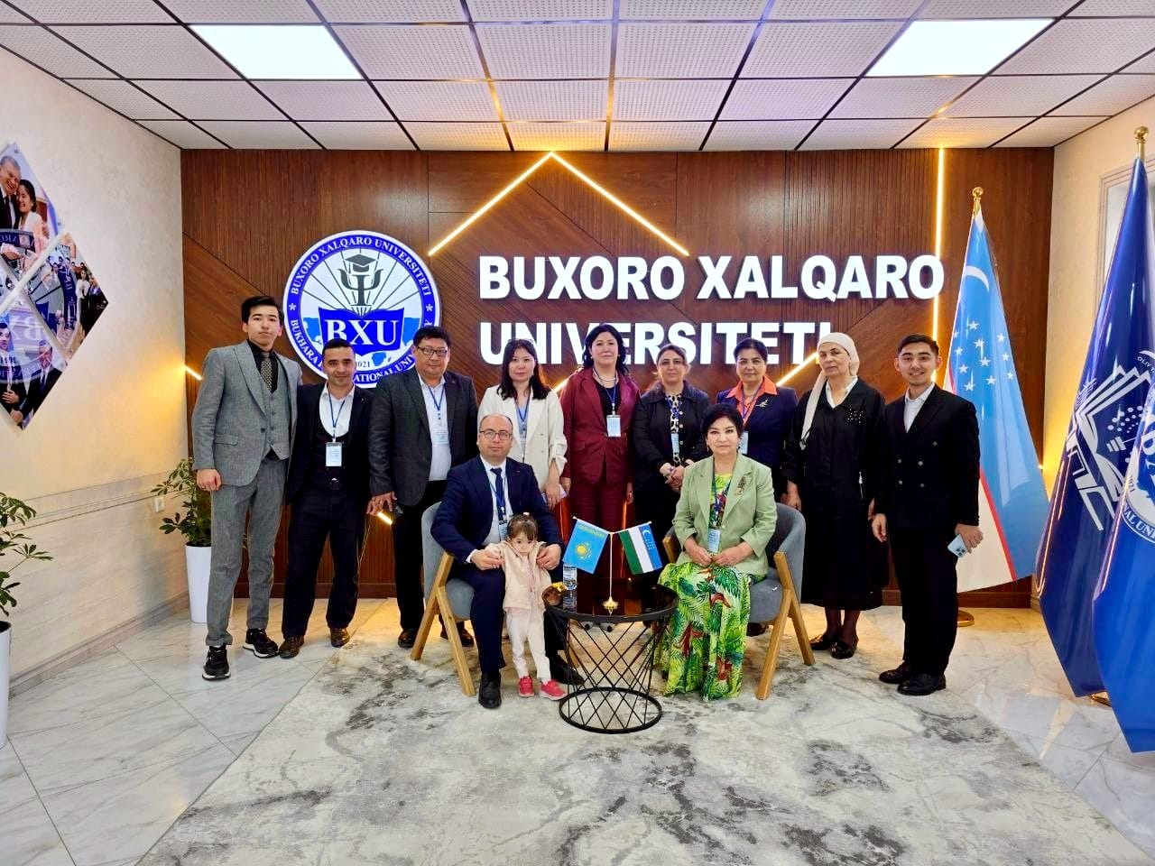 Folklor İnstitutunun dosenti Buxara şəhərində keçirilən beyn...