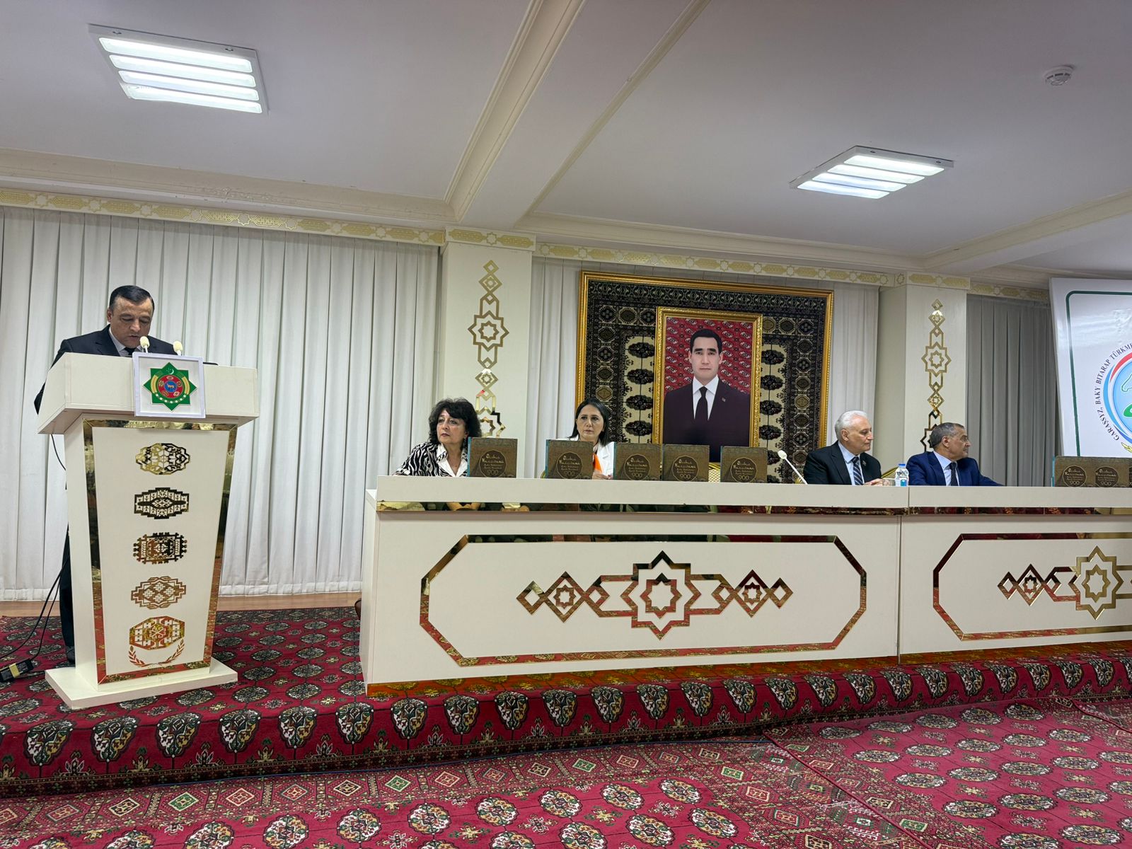 Memarlıq doktoru Rahibə Əliyeva Türkmənistanda “Azərbaycan m...