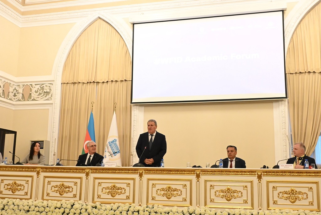 AMEA-da “Mədəniyyətlərarası anlaşma və humanitar elmlərin missiyası” mövzusunda panel iclas keçirilib