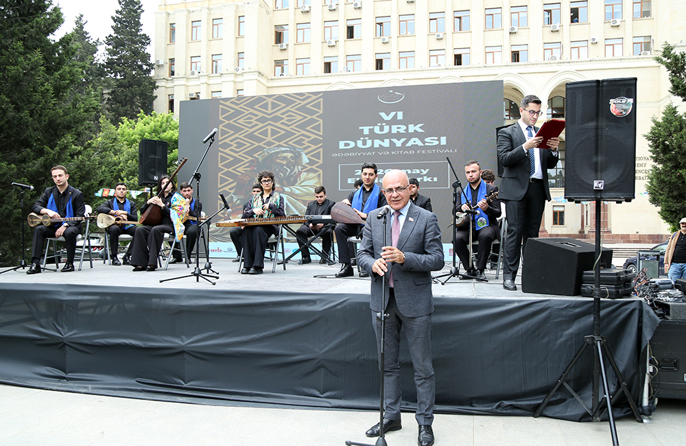 6a1431144df59.jpg